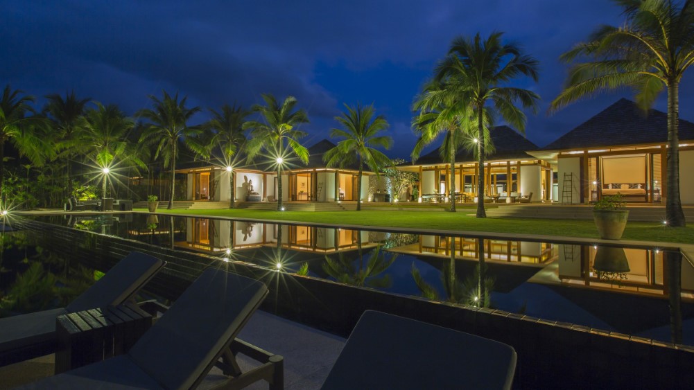 Jivana Beach Villas - Villa Shanti - Restful villa at dusk